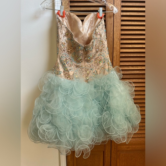 Mac Duggal Size 4 nude sequin blue tutu mini dress - Picture 5 of 5
